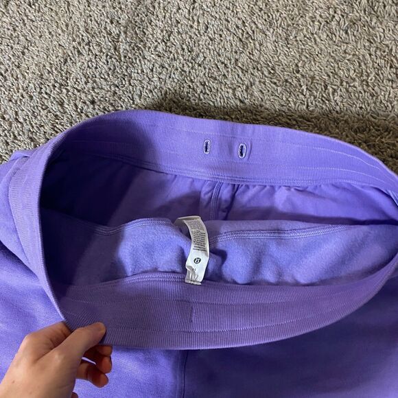 Lululemon Size 14 Scuba High Rise Short 5" Dark Lavender Purple - Picture 7 of 7